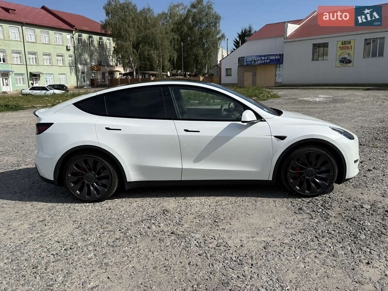 Внедорожник / Кроссовер Tesla Model Y 2022 в Бердичеве