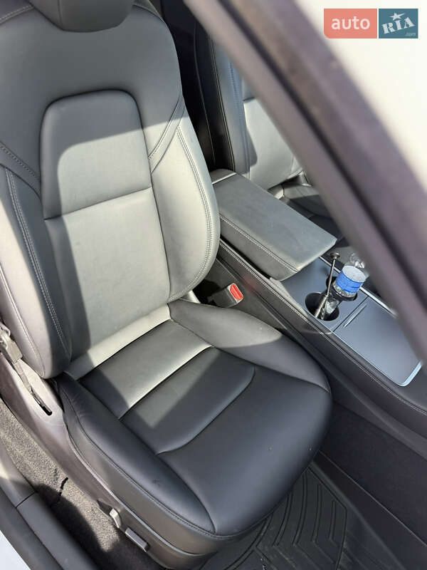 Внедорожник / Кроссовер Tesla Model Y 2022 в Бердичеве