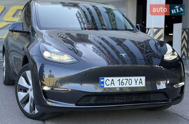 Позашляховик / Кросовер Tesla Model Y 2024 в 