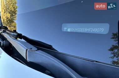 Позашляховик / Кросовер Tesla Model Y 2021 в 