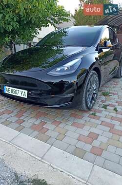 Внедорожник / Кроссовер Tesla Model Y 2021 в 