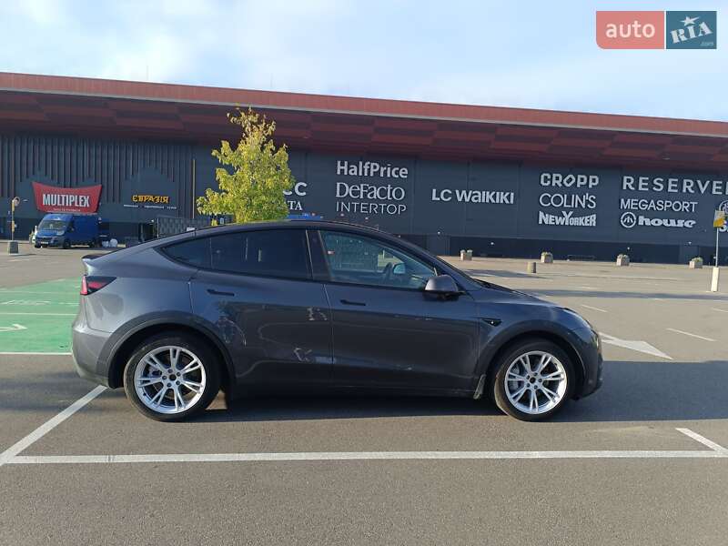 Внедорожник / Кроссовер Tesla Model Y 2022 в Киеве