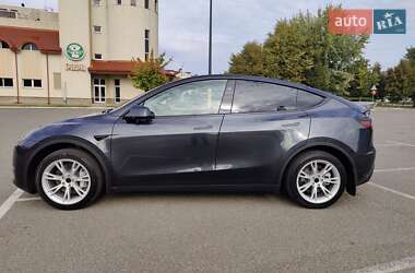 Позашляховик / Кросовер Tesla Model Y 2024 в 