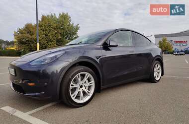 Позашляховик / Кросовер Tesla Model Y 2024 в 