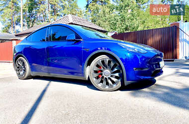 Внедорожник / Кроссовер Tesla Model Y 2022 в Киеве