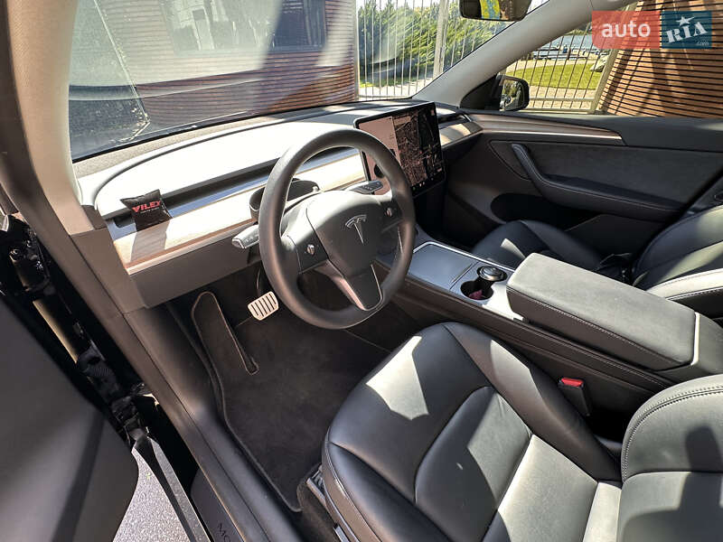 Позашляховик / Кросовер Tesla Model Y 2022 в Києві фото 18 Позашляховик / Кросовер Tesla Model Y 2022 в Києві