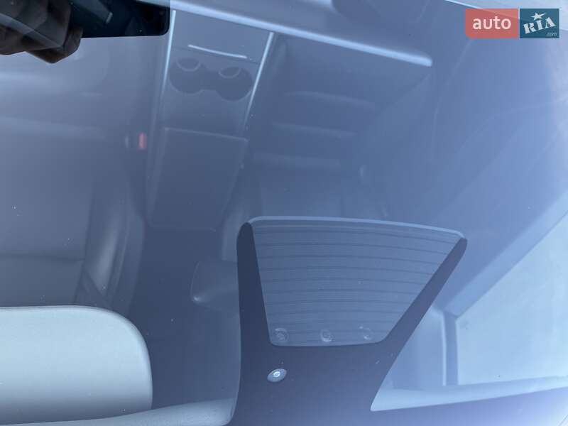 Позашляховик / Кросовер Tesla Model Y 2021 в Тернополі