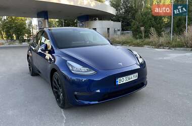 Позашляховик / Кросовер Tesla Model Y 2021 в 