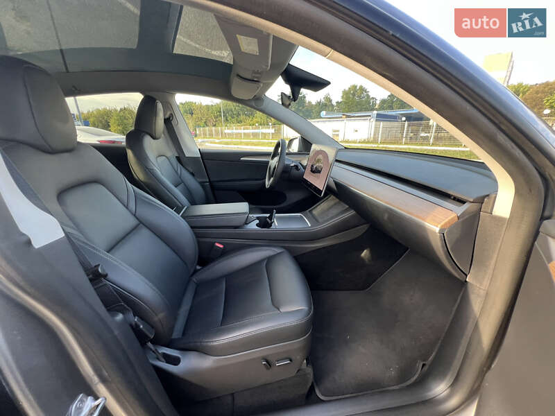 Внедорожник / Кроссовер Tesla Model Y 2023 в Киеве