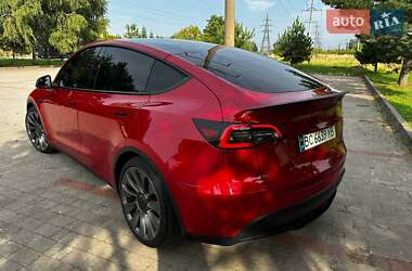 Позашляховик / Кросовер Tesla Model Y 2021 в 