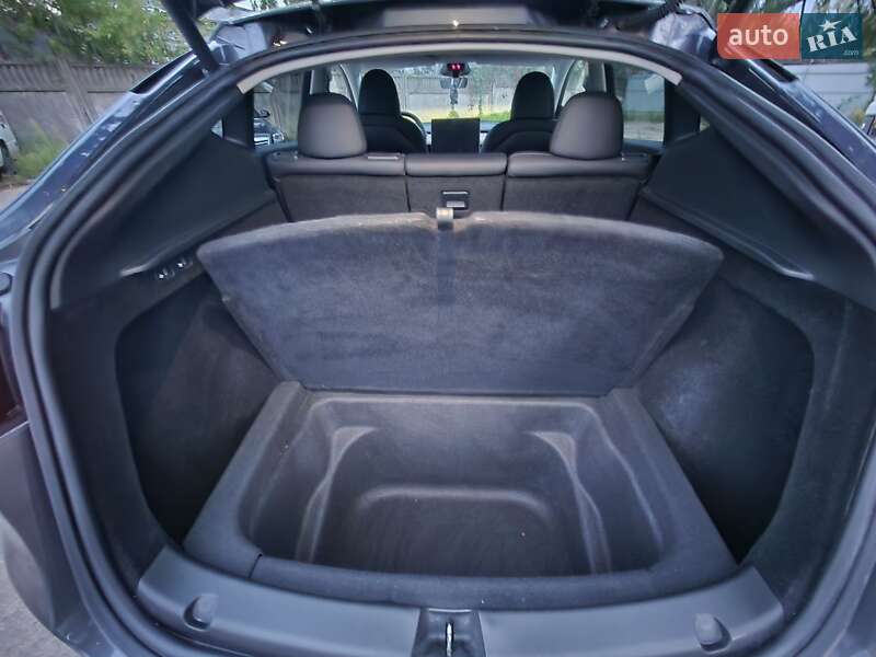 Внедорожник / Кроссовер Tesla Model Y 2023 в Киеве фото 48 Внедорожник / Кроссовер Tesla Model Y 2023 в Киеве