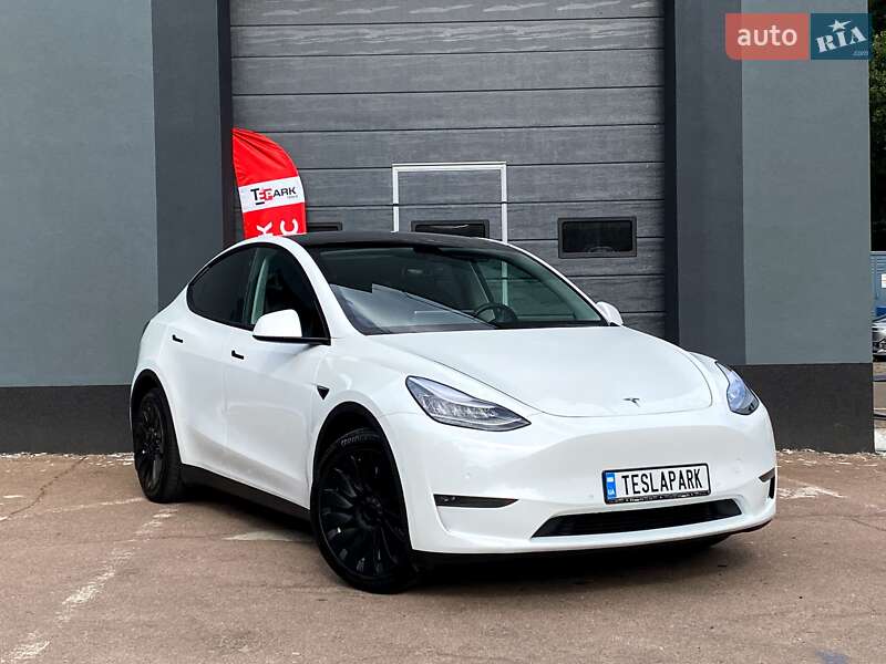 Позашляховик / Кросовер Tesla Model Y 2021 в 