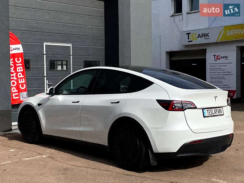 Позашляховик / Кросовер Tesla Model Y 2021 в Києві