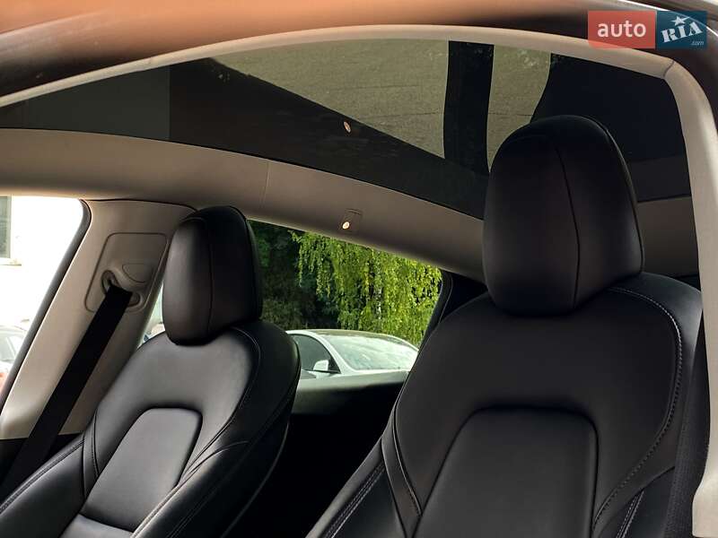 Позашляховик / Кросовер Tesla Model Y 2021 в Києві
