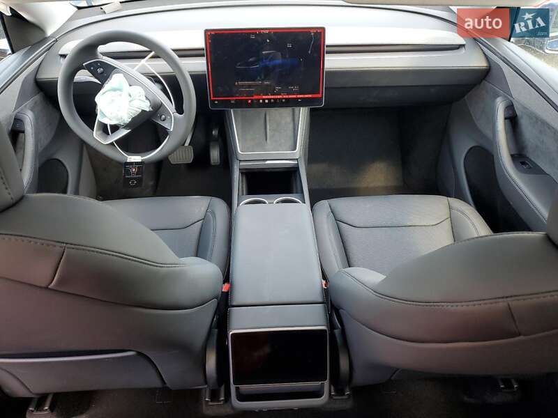 Внедорожник / Кроссовер Tesla Model Y 2025 в Киеве