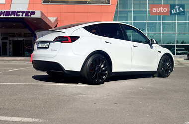 Внедорожник / Кроссовер Tesla Model Y 2022 в 