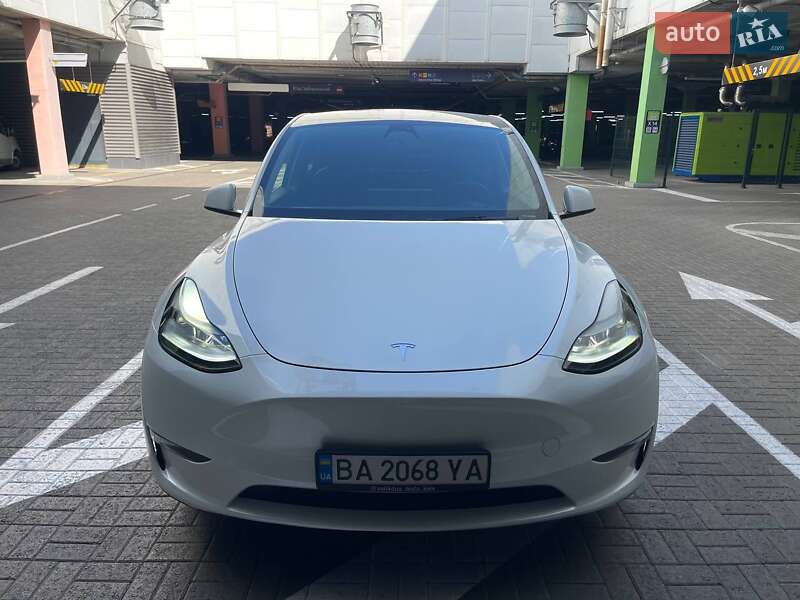 Внедорожник / Кроссовер Tesla Model Y 2024 в Киеве