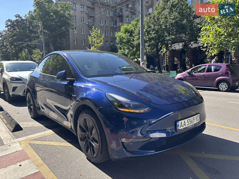 Внедорожник / Кроссовер Tesla Model Y 2023 в Киеве