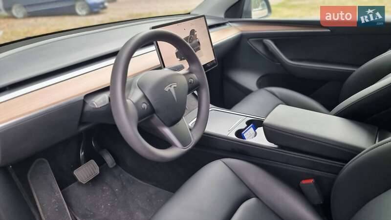 Позашляховик / Кросовер Tesla Model Y 2024 в Ірпені