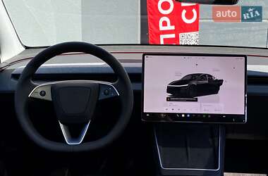 Позашляховик / Кросовер Tesla Model Y 2025 в 