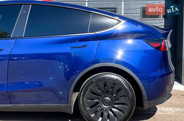 Позашляховик / Кросовер Tesla Model Y 2023 в 