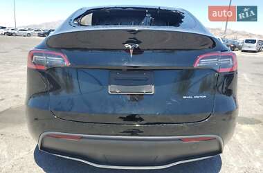 Позашляховик / Кросовер Tesla Model Y 2024 в 