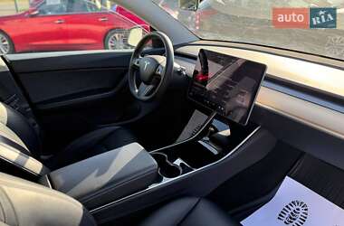 Внедорожник / Кроссовер Tesla Model Y 2020 в 