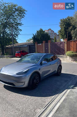 Внедорожник / Кроссовер Tesla Model Y 2024 в 