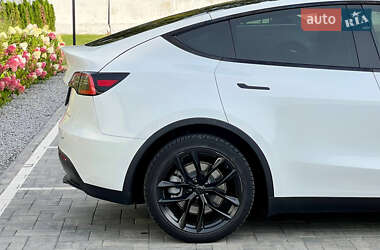Внедорожник / Кроссовер Tesla Model Y 2021 в 
