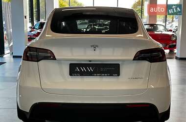 Позашляховик / Кросовер Tesla Model Y 2021 в 