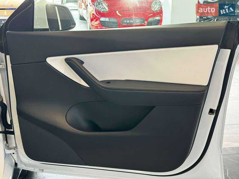 Позашляховик / Кросовер Tesla Model Y 2021 в Львові фото 18 Позашляховик / Кросовер Tesla Model Y 2021 в Львові