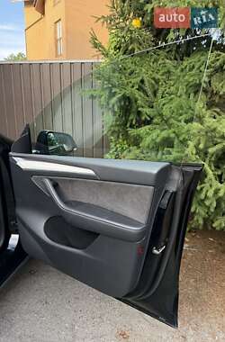 Позашляховик / Кросовер Tesla Model Y 2022 в 