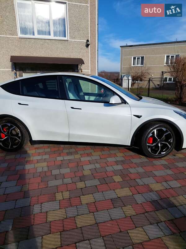 Внедорожник / Кроссовер Tesla Model Y 2020 в Тысменице