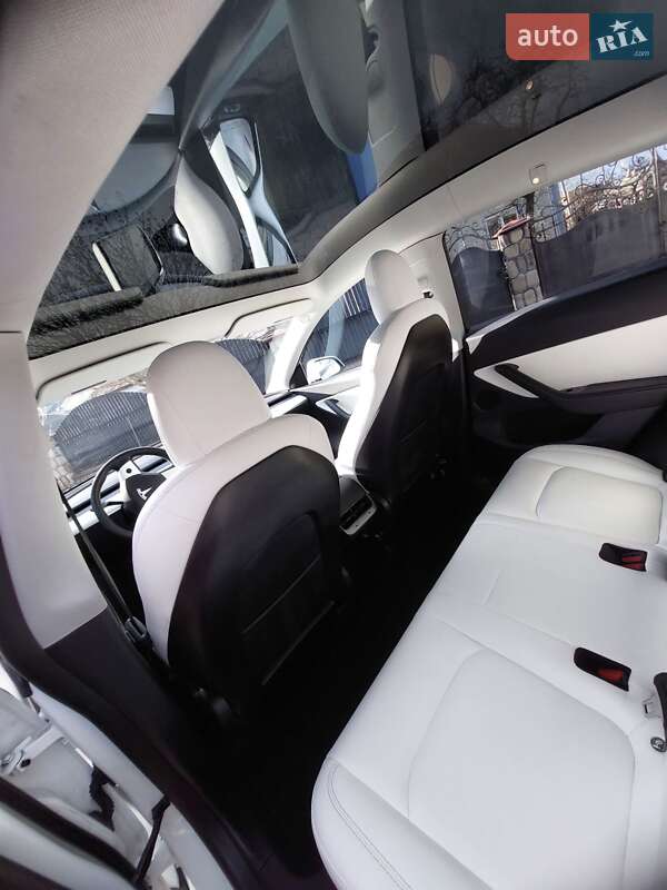 Внедорожник / Кроссовер Tesla Model Y 2020 в Тысменице