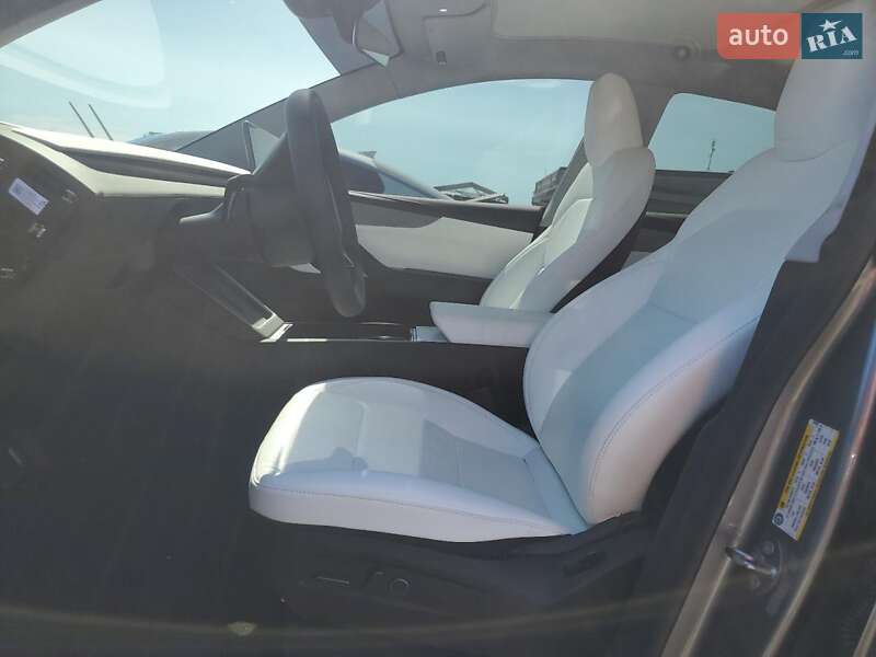 Внедорожник / Кроссовер Tesla Model Y 2025 в Киеве