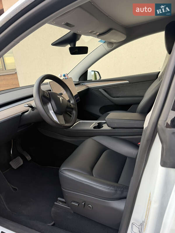 Внедорожник / Кроссовер Tesla Model Y 2023 в Днепре