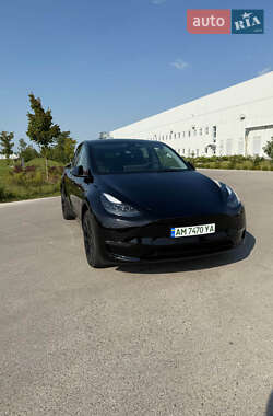 Внедорожник / Кроссовер Tesla Model Y 2023 в 