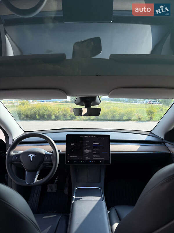 Внедорожник / Кроссовер Tesla Model Y 2023 в Коростене
