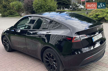 Позашляховик / Кросовер Tesla Model Y 2022 в 