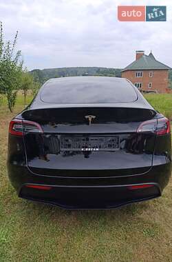Внедорожник / Кроссовер Tesla Model Y 2024 в 