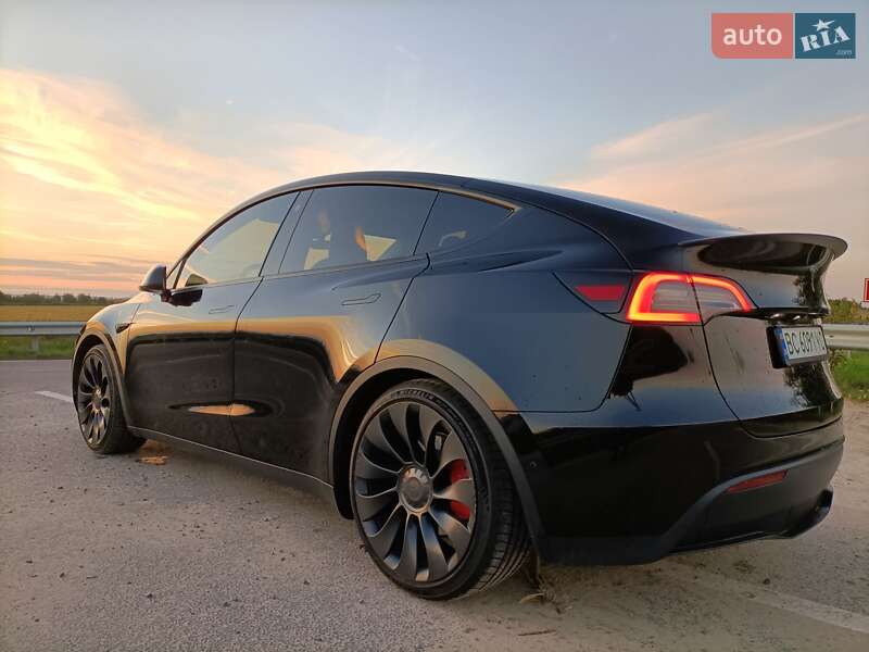 Tesla Model Y 2022