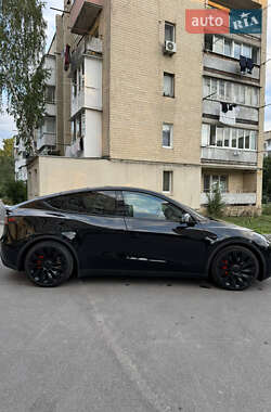 Позашляховик / Кросовер Tesla Model Y 2022 в 