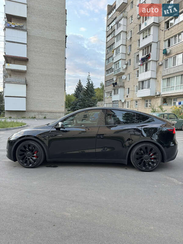 Внедорожник / Кроссовер Tesla Model Y 2022 в Могилев-Подольске