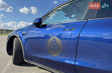 Внедорожник / Кроссовер Tesla Model Y 2023 в 