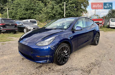 Внедорожник / Кроссовер Tesla Model Y 2023 в Ровно