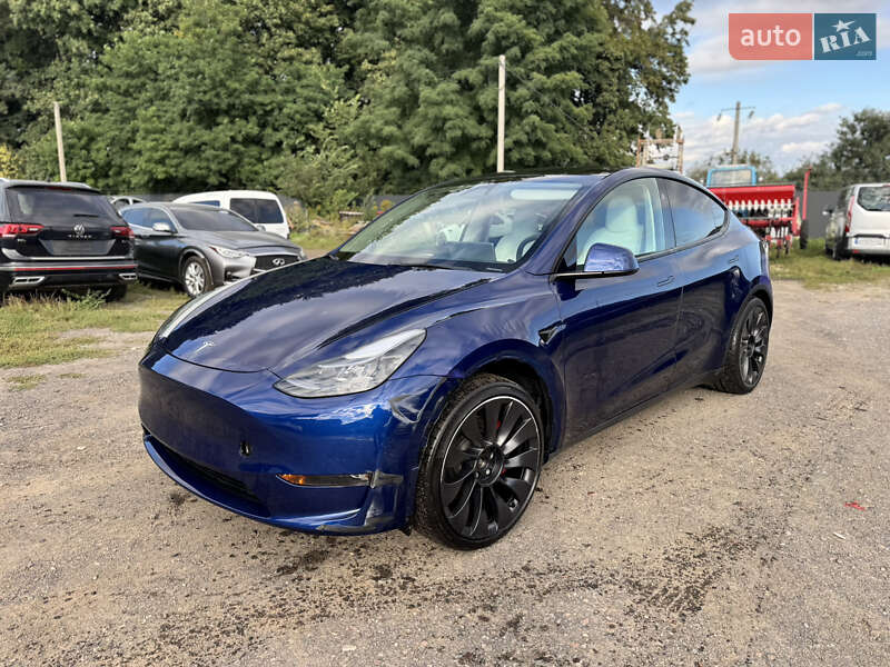Tesla Model Y 2023