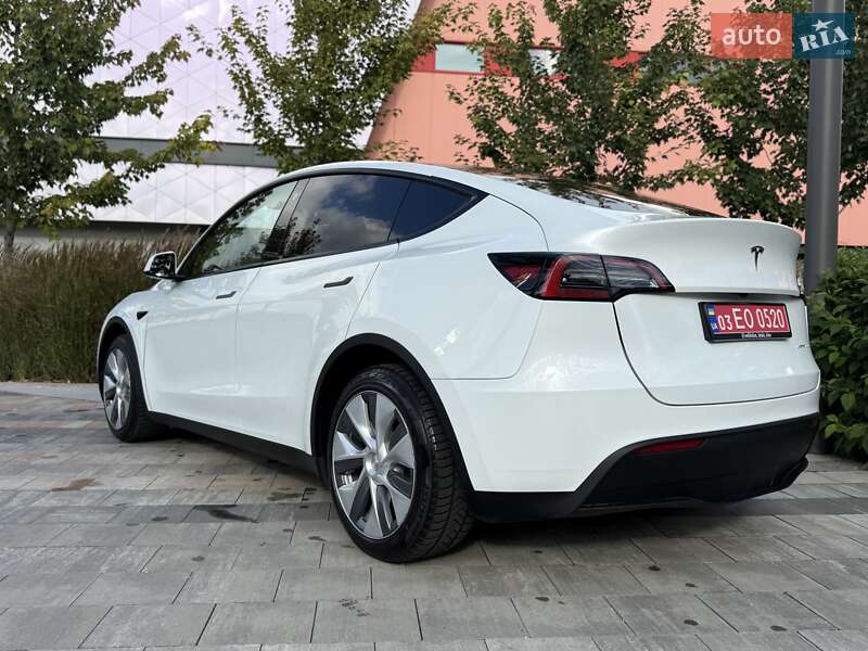 Внедорожник / Кроссовер Tesla Model Y 2023 в Киеве