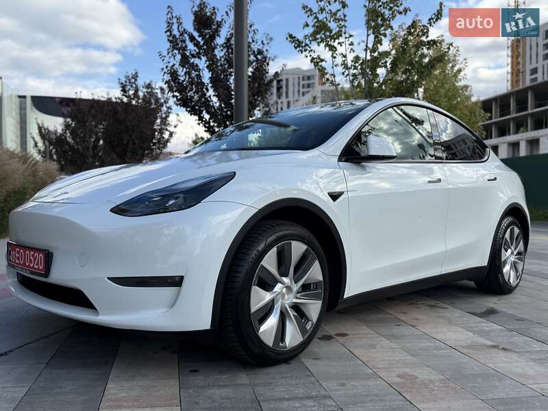 Внедорожник / Кроссовер Tesla Model Y 2023 в Киеве
