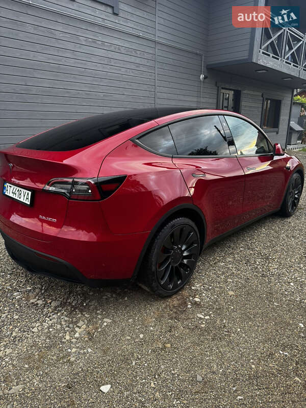 Позашляховик / Кросовер Tesla Model Y 2021 в Косові