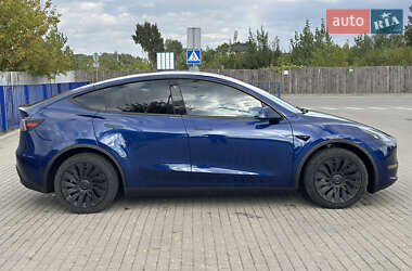 Внедорожник / Кроссовер Tesla Model Y 2023 в 